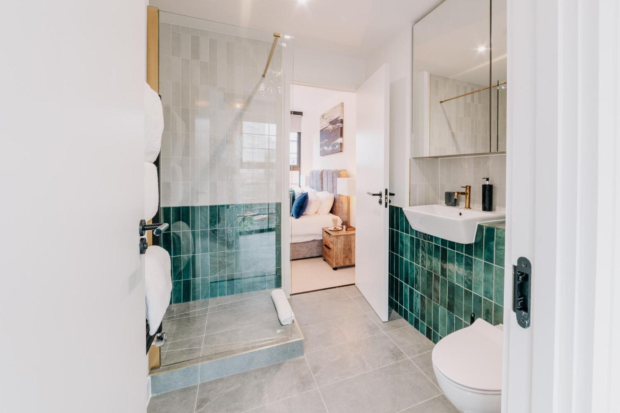 Luxury City & Canal View Stylish Pad, Family, Contractors, Fast Wifi Μπέρμιγχαμ Εξωτερικό φωτογραφία